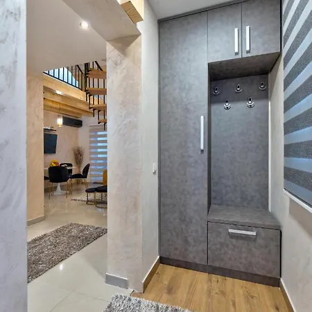 Appartement Elena Gold *